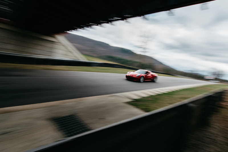 Illustration for article titled What It's Like To Drive An Alfa 4C On A Racetrack